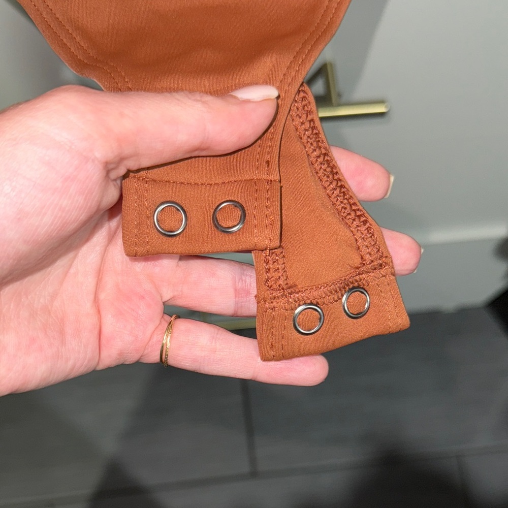 Express Rust Bodysuit - Picture 3 of 5